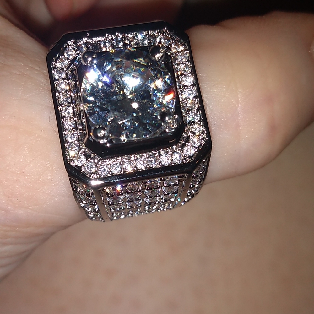 Jun Xin Men's Sparkle and Shine Dress Ring - Picture 4 of 5